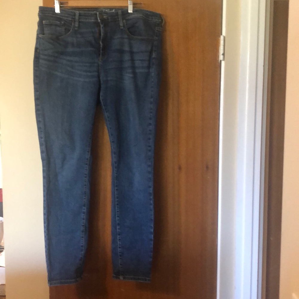 Universal thread 18 regular.